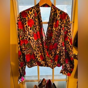 Gorgeous and sexy blouse